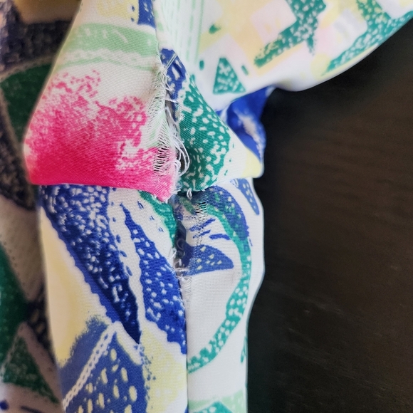 Vintage 1980s Blue Short Sleeve Bright Abstract Blouse Top 80s Office Preppy 90s - Picture 6 of 10